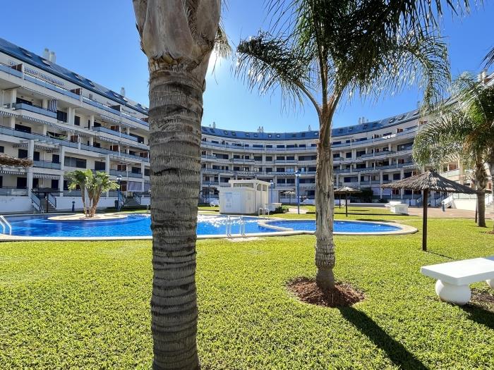 Appartement d'une chambre au rez-de-chaussée, à 100 mètres de la mer.