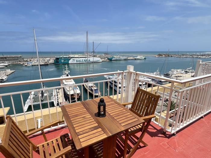 Ático para 5 personas en primera línea del puerto de Denia