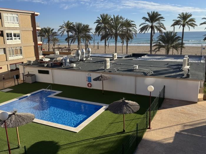 Increíble apartamento en primera línea en playa San Juan