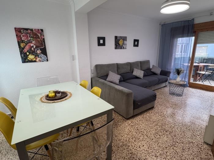 Encantador apartamento en El Campello, cerca de la playa para 5 p