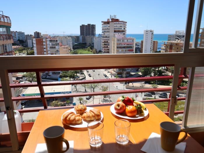 Acogedor apartamento con vistas en Alicante y piscina