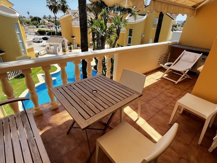 Penthouse à Marina Azul pour 4 personnes, à 100 mètres de la mer.